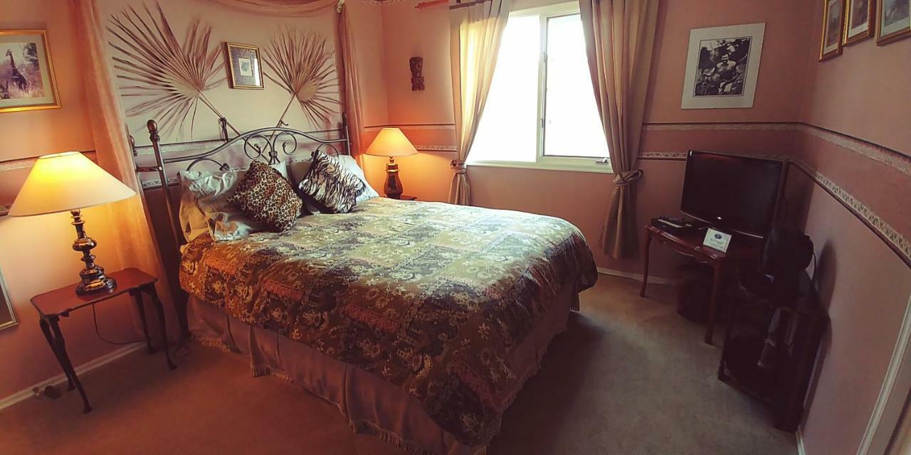 Hemingway'S By The Sea Bed & Breakfast Victoria Bagian luar foto